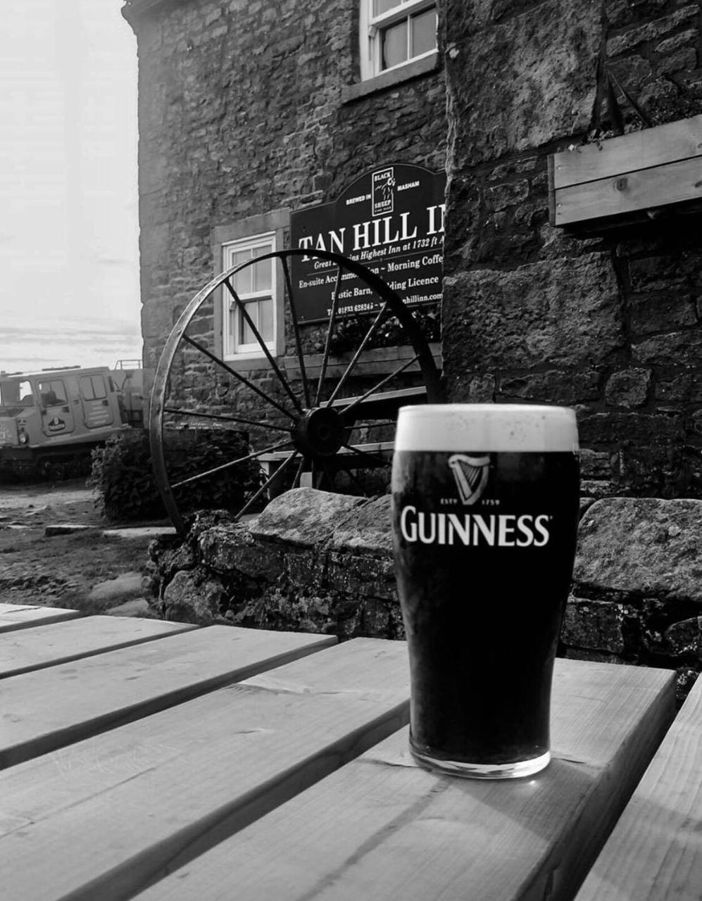 Keld The Tan Hill Inn מראה חיצוני תמונה